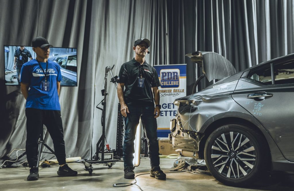 Brice Kelly:被譽為業界最強的凹痕修復師,他修復過無數「不可能的凹痕」,讓人懷疑「極限」是否真的存在。