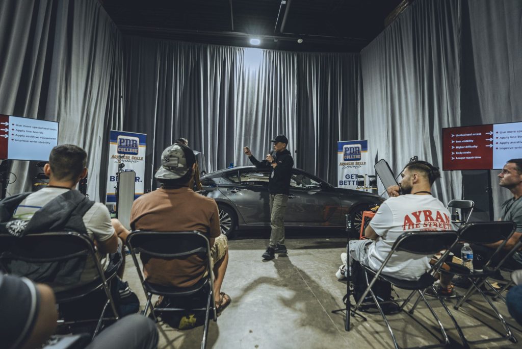 我的第一個主題是:「如何在不拆門的情況下完美修復大面積撞擊凹痕」