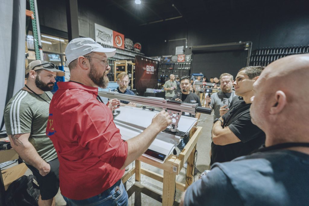 Jonathan 傳授如何利用 JVF 工具的橫向張力與垂直拉力技術