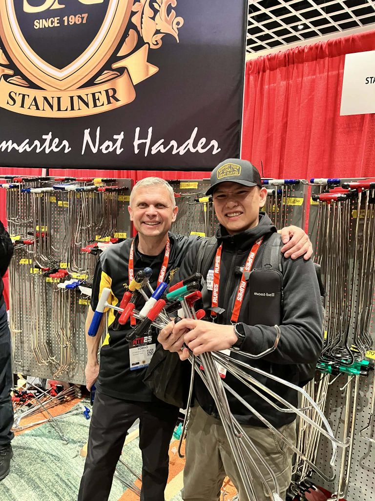 改變PDR維修方式的突出品牌Stanliner老闆合影