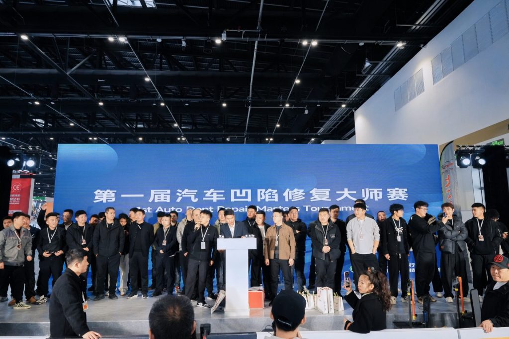 進入半決賽的40名優秀的選手